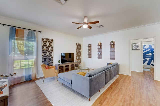 10_web_or_mls_E_Larkspur_St_010