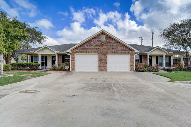 1_web_or_mls_E_Larkspur_St_001