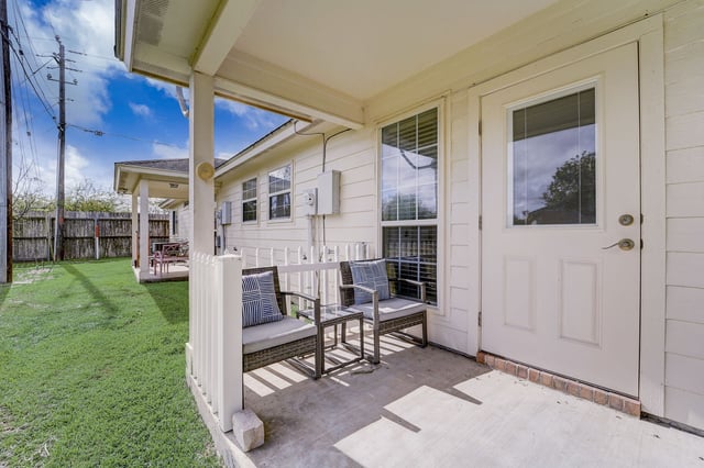 21_web_or_mls_E_Larkspur_St_021