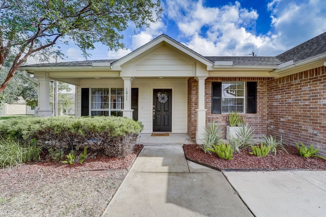 2_web_or_mls_E_Larkspur_St_002