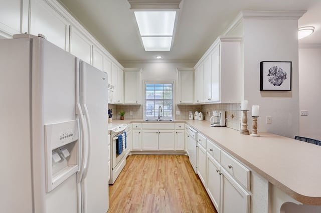 8_web_or_mls_E_Larkspur_St_008