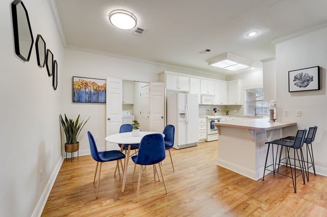 9_web_or_mls_E_Larkspur_St_009